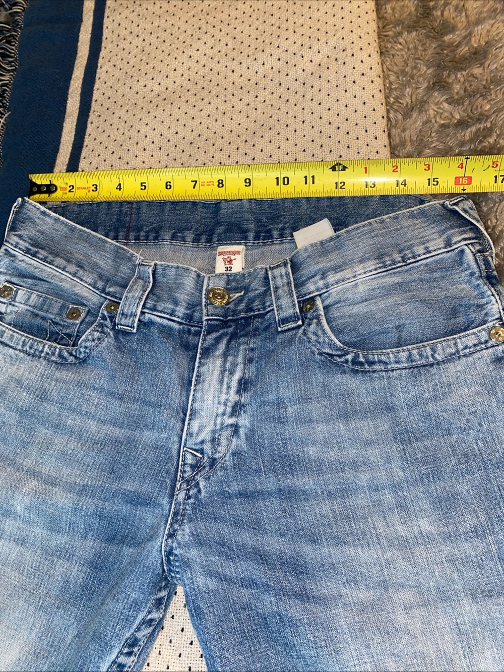 True Religion World Tour Section Straight Seat Blue Light Wash Denim Jeans 32